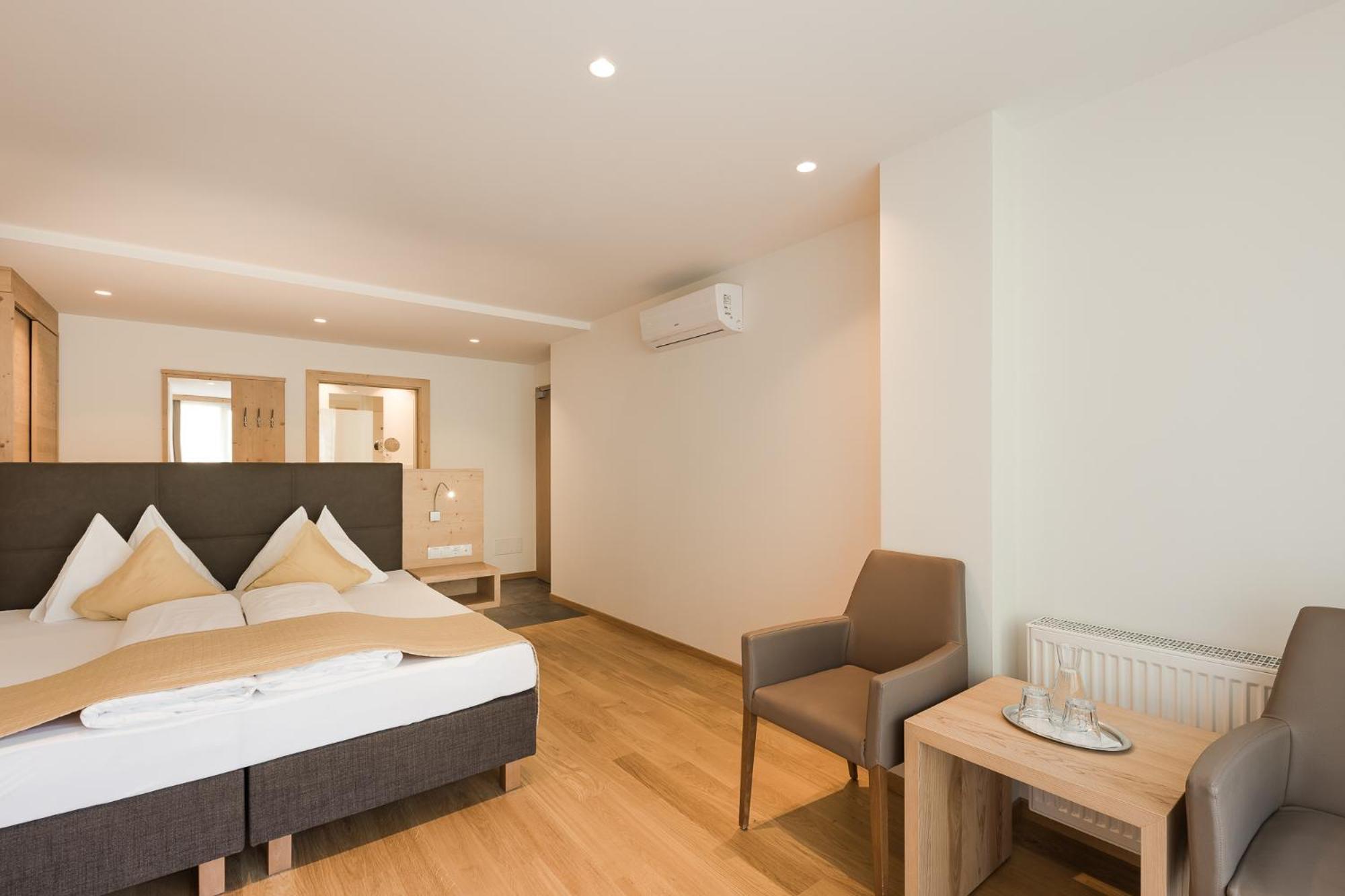 Hotel Kiendl Schenna Quarto foto