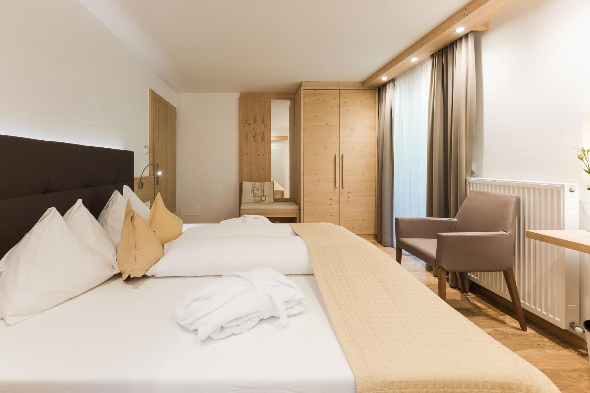 Hotel Kiendl Schenna Quarto foto