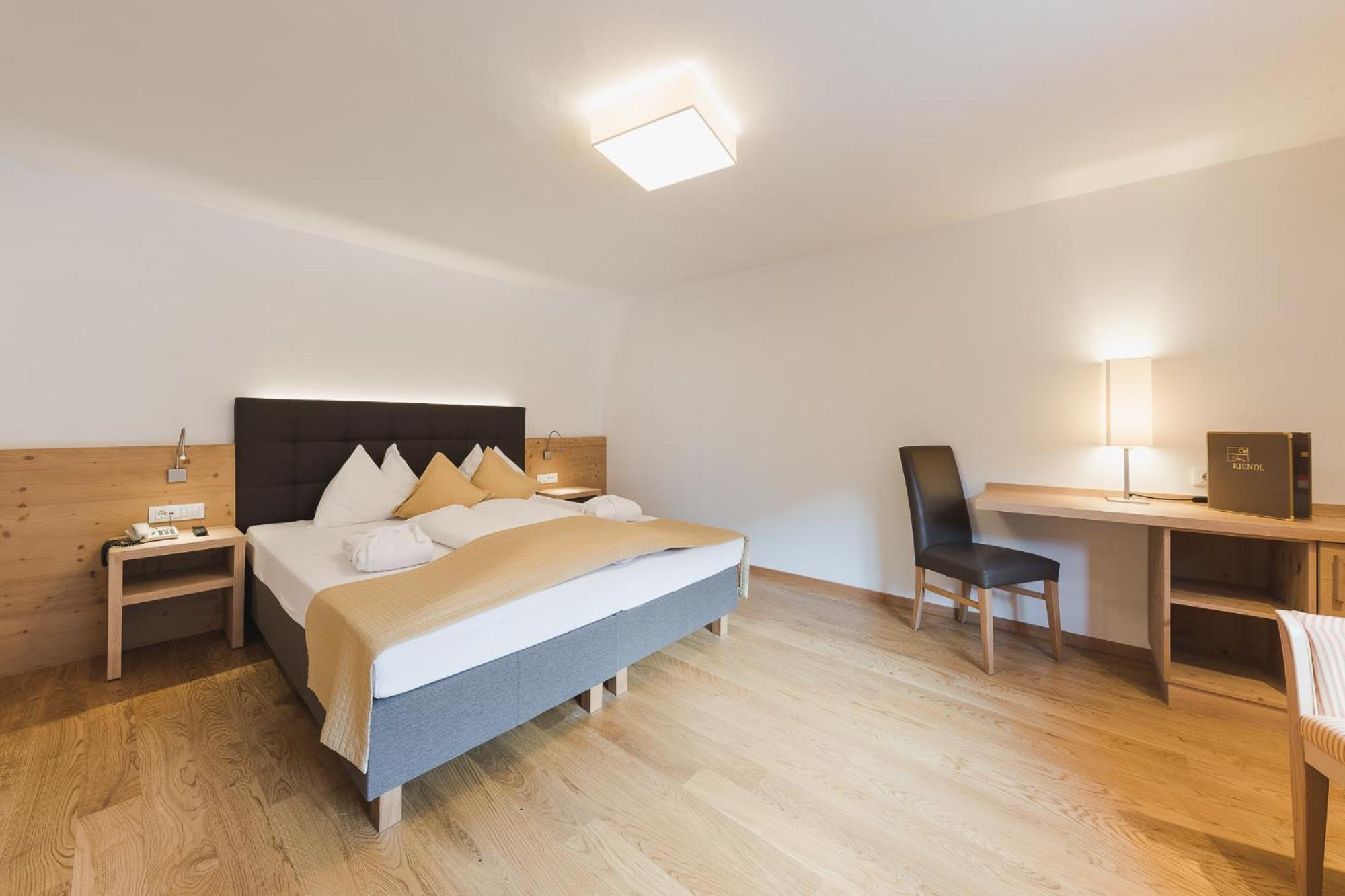 Hotel Kiendl Schenna Quarto foto