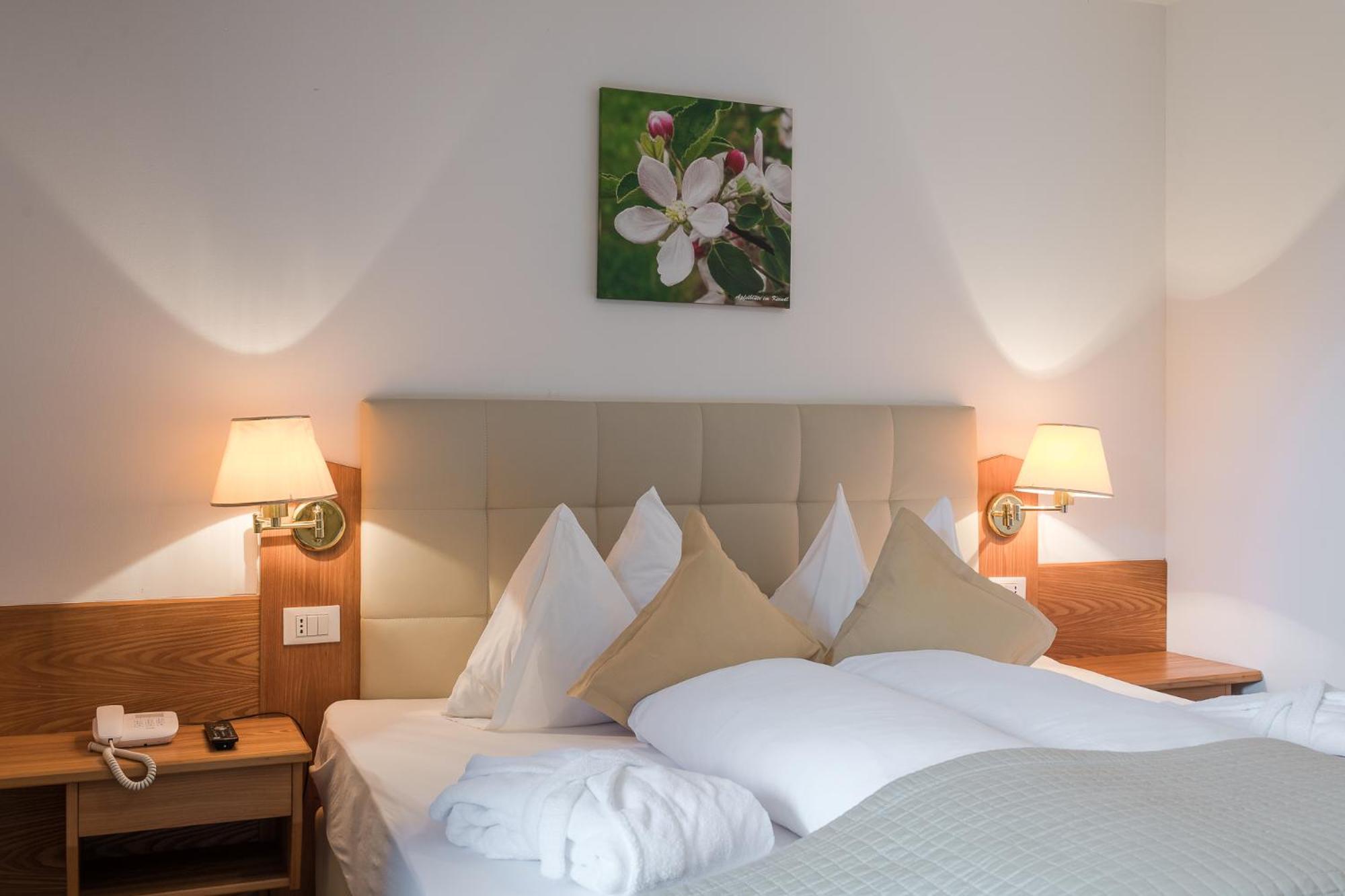 Hotel Kiendl Schenna Quarto foto
