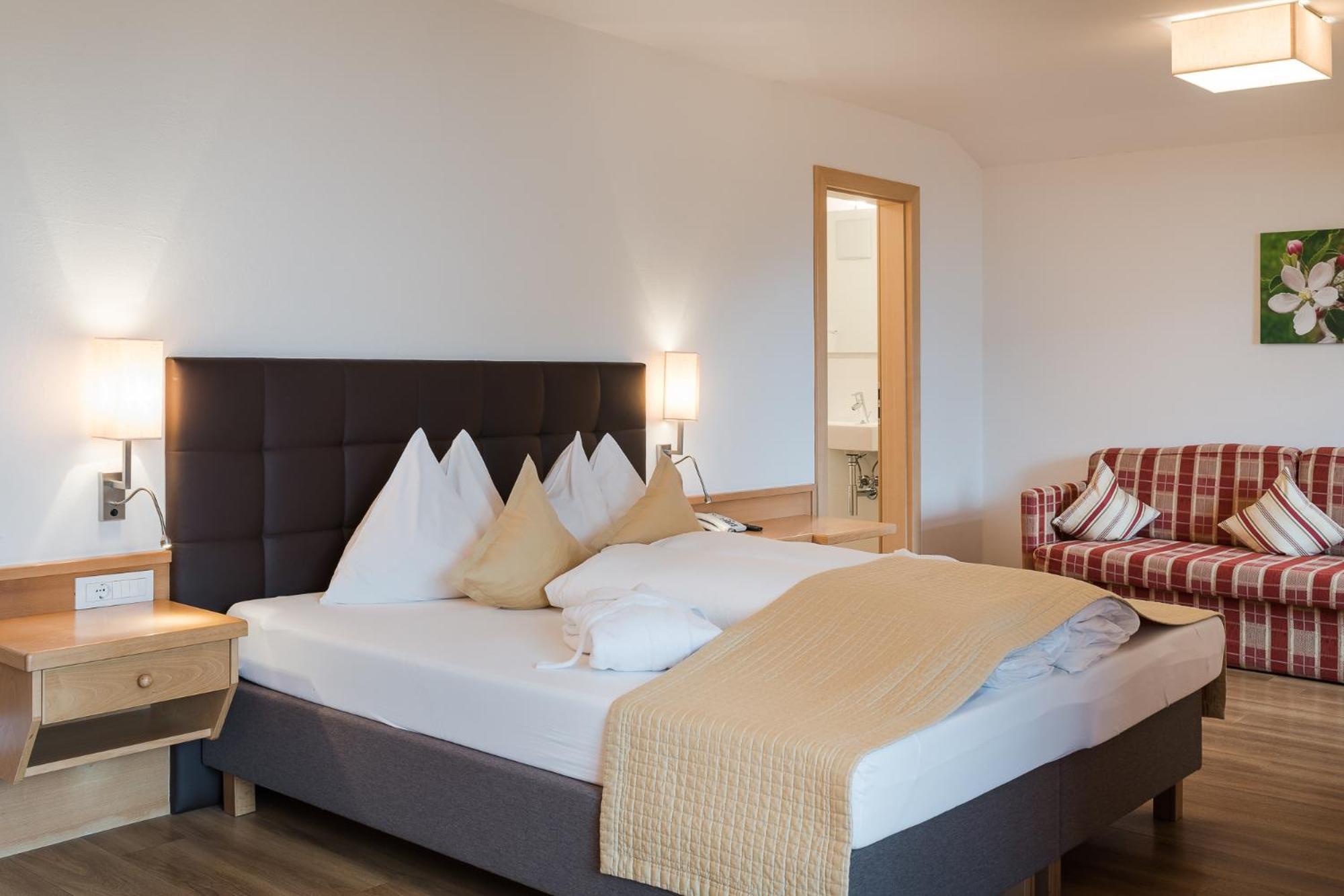 Hotel Kiendl Schenna Quarto foto