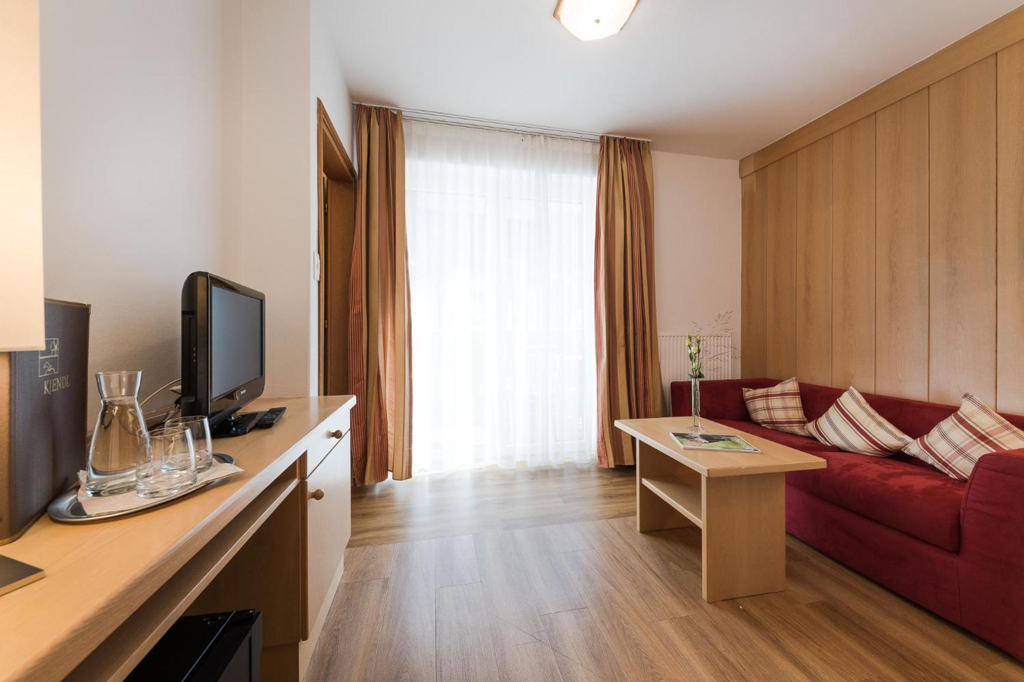 Hotel Kiendl Schenna Quarto foto