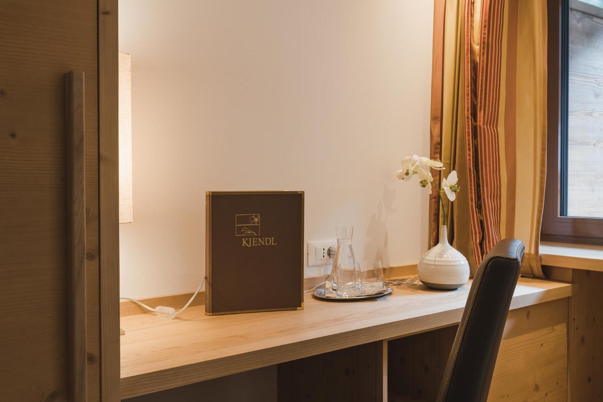 Hotel Kiendl Schenna Quarto foto