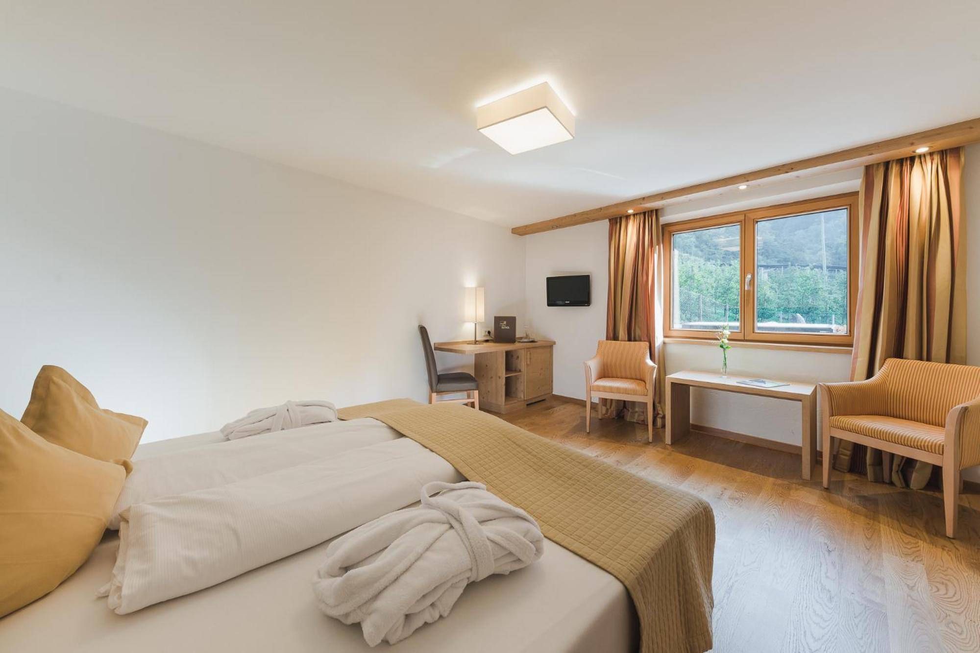 Hotel Kiendl Schenna Quarto foto